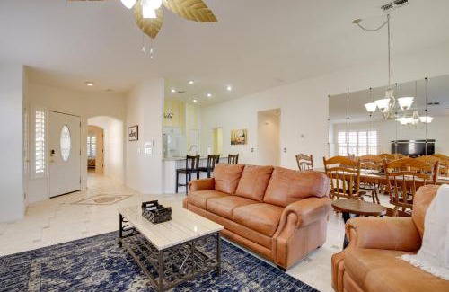 Gilbert Maison | Gilbert Home with Yard, Golf Course On-Site