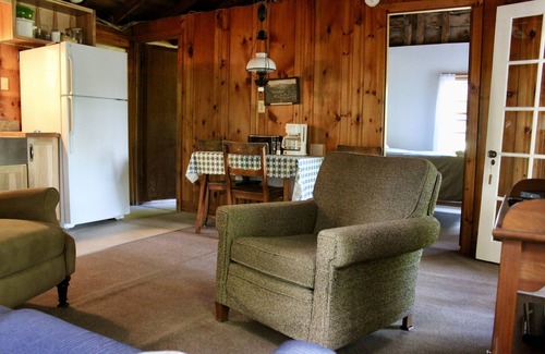 Gilmanton IW Cottage | Gîte Gilmanton - 200 pieds de façade sur l'eau sur Crystal Lake,