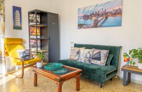 Pisa Appartement | Giramondo! FREE PARKING TRAIN STATION AC WIFI