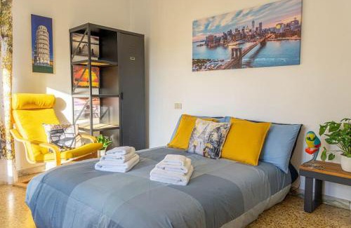 Pisa Appartement | Giramondo! FREE PARKING TRAIN STATION AC WIFI