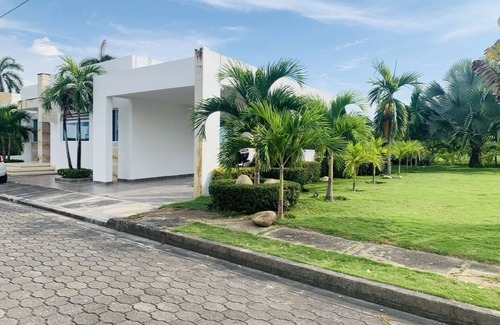 Flandes Maison | Girardot Casa Piscina Privada Campestre