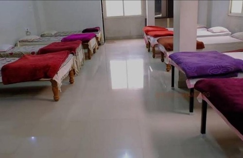 Junagadh Hôtel | Girnar Darsn Jain dharmsla