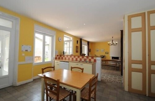 Machault Cottage | gite 12 places chez henriette