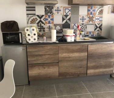 Jujurieux Appartement | Gite 3 étages dans ruelle au calme