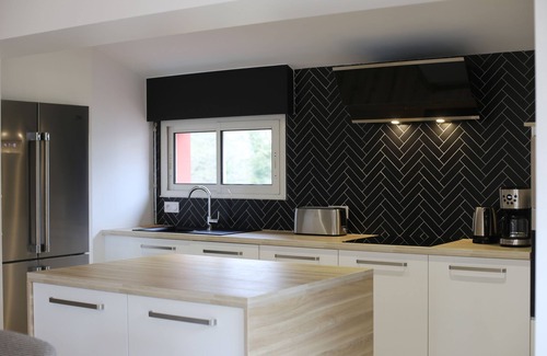Les Herbiers Maison | Gite 300m² 15 personnes avec spa, piscine intérieure et sauna proche puy du fou