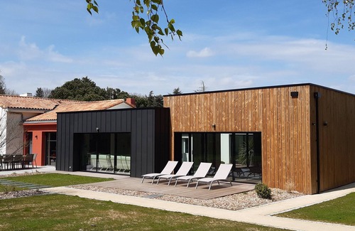 Les Herbiers Maison | Gite 300m² 15 personnes avec spa, piscine intérieure et sauna proche puy du fou