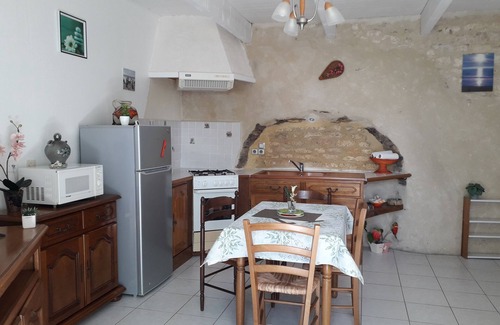 Lalbenque Cottage | Gite 40 m2, maisonnette t2, wifi ,animaux acceptés sous condition. calme assuré.