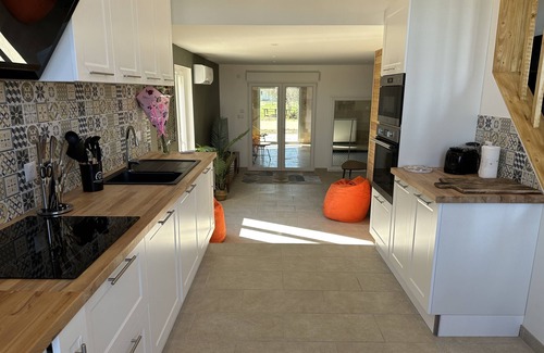 Frignicourt Maison | Gite 5 chambres, piscine intérieure, proche du Der