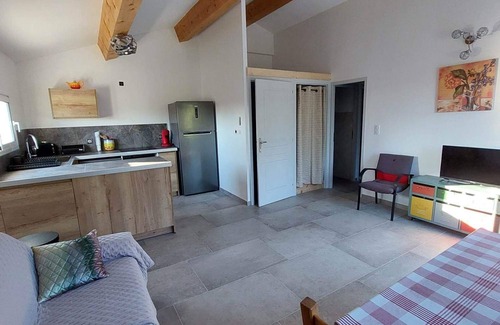 Sussargues Appartement | gite 50m2 4 personnes au coeur du village