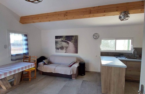 Sussargues Appartement | gite 50m2 4 personnes au coeur du village