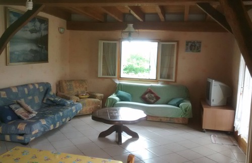 Saint-Laurent-Lolmie Maison | Gite 6 pers campagne, piscine baby-foot billard ping-pong piscne