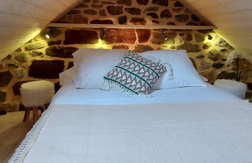 La Terrisse Autre | Gite Argences-en-Aubrac, 1 bedroom, 2 persons