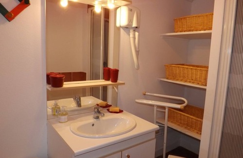 Arpajon-sur-Cere Cottage | Gite Arpajon-sur-Cère, 3 bedrooms, 5 persons