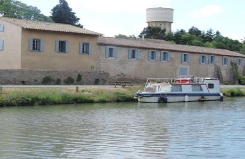 Marseillette Maison | Gite Aménagé Dans Une Ancienne Cave Viticole Surplombant Le Canal Du Midi