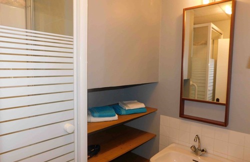 Villetelle Lit Et Petit-Déjeuner | Gîte aux portes de la Camargue, piscine chauffée, 2 chambres, jardin, parking