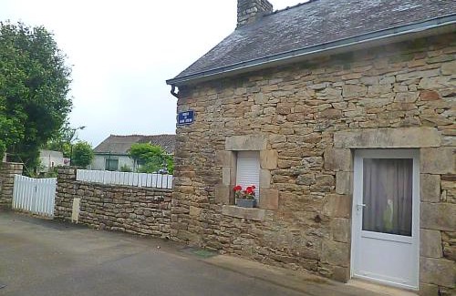 Tregourez Maison | gite au calme centre finistère jardin clos