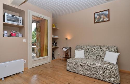 Castelnau-Durban Maison | Gite Au Milieu Des Chevaux Mérens