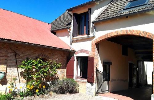 Sancoins Appartement | Gite Aux Anciennes Ecuries