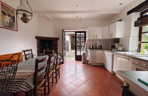 Septfonds Maison | Gite Bacquiès - with enclosed garden and heated swimming pool