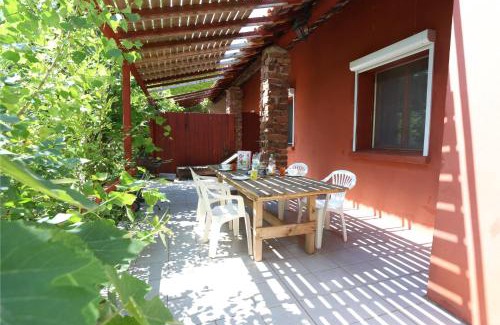 Le Puech Appartement | Gite Bergerie Piscine avec vue panoramique sur le Lac du Salagou