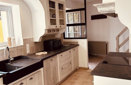 Taulignan Maison | Gîte entre la vigne et l’olivier