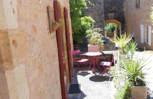 Biron Maison | Gite bironais "studio"