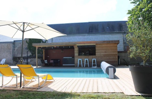 Veuves Maison | GITE CHEZ COCOTTE 4/6P EN BORD DE LOIRE AVEC PISCINE CHAUFFEE
