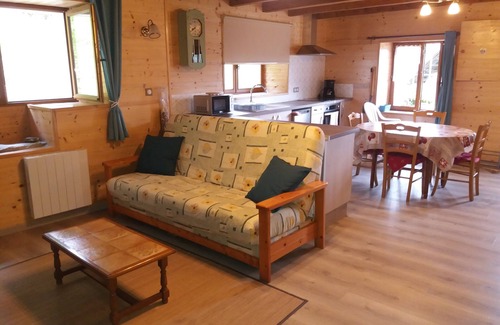 Montgilbert Maison | GITE "CHEZ COMBET
