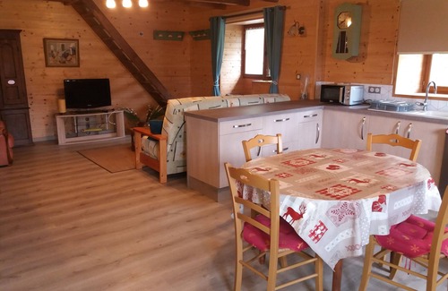 Montgilbert Maison | GITE "CHEZ COMBET