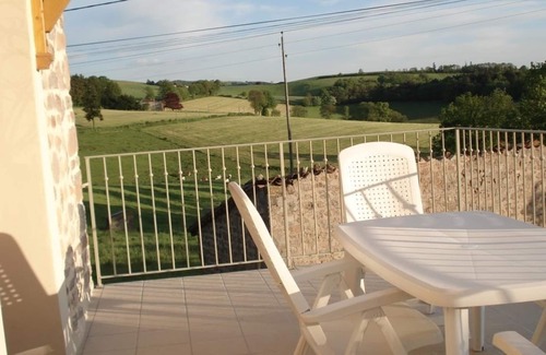 Chirassimont Cottage | Gite Chirassimont, 6 bedrooms, 14 persons