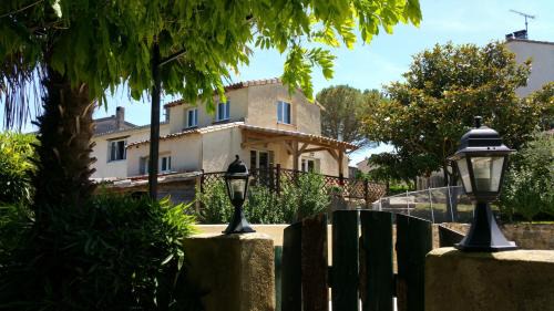Limbrassac Maison | Gite complex near Mirepoix in the Pyrenees