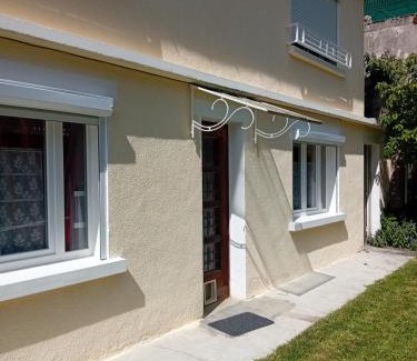 Saint-Alban-sur-Limagnole Maison | gite D ETAPE DU PELERIN de la butte aux oiseaux