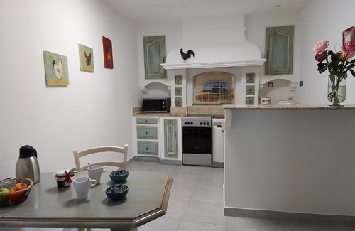 Camaret-sur-Aigues Appartement | Gite d'Emma