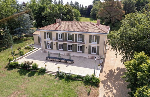 Sainte-Hermine Maison | Gite d'exception en Vendée jusqu'à 25 personnes