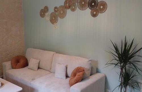 Poigny Appartement | Gite dans une ancienne corps de ferme C