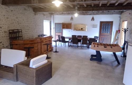 Bastanes Maison | Gite de 6 à 14 pers avec Piscine-Jacuzzi- Salle des fêtes