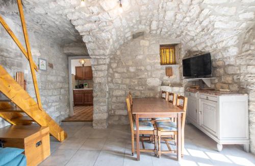 Berrias-et-Casteljau Maison | Gite de l'écurie