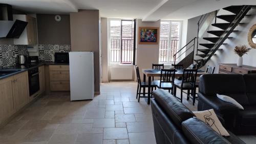 Beine Maison | GITE DE L'AETI JACUZZI PISCINE