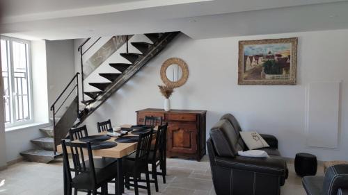 Beine Maison | GITE DE L'AETI JACUZZI PISCINE