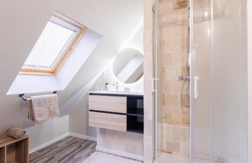Deneze-sous-Doue Appartement | Gite de la ferme du château 1 - Appt climatisé