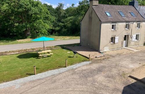 Berrien Maison | Gite de la mare aux sangliers Huelgoat