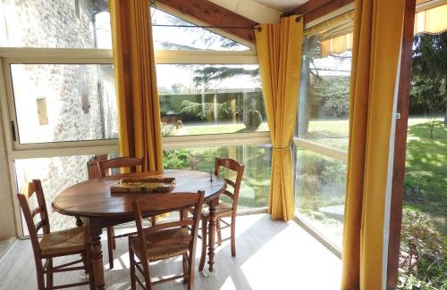 Saint-Lattier Maison | Gite de La Pierre Verte