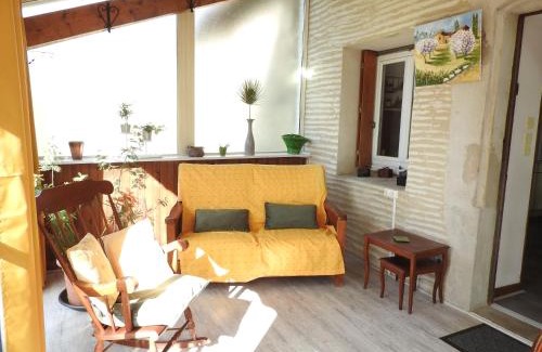 Saint-Lattier Maison | Gite de La Pierre Verte