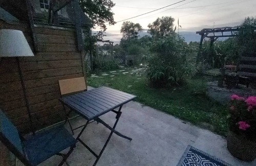Mosnes Appartement | Studio avec terrasse couverte devant La Loire, à 5 min des jardins de Chaumont