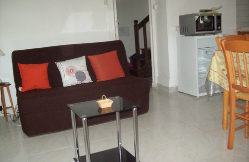 Brion Cottage | Gite de la tour 50m² a brion dans l autunois 1 chambre 5 couchages