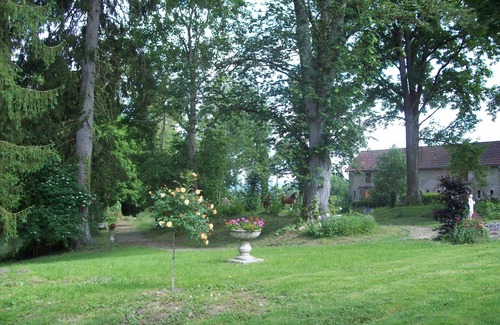 Brion Cottage | Gite de la tour 50m² a brion dans l autunois 1 chambre 5 couchages