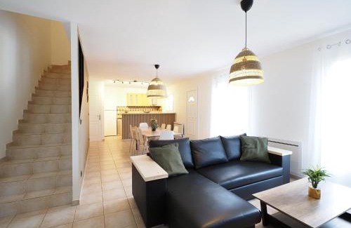 Montagnac-Montpezat Maison | GITE DE LA TRUFFIERE "Les Chênes"