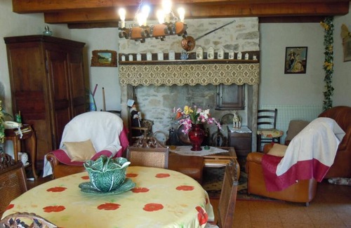 Brengues Maison | Gite de Merlet - BRENGUES