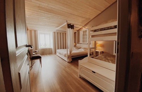 Prisse-la-Charriere Maison | Gite de Saint Florent - Piscine & Spa