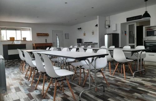 Chambretaud Maison | gite des mariés à 7mn du puy du F0U